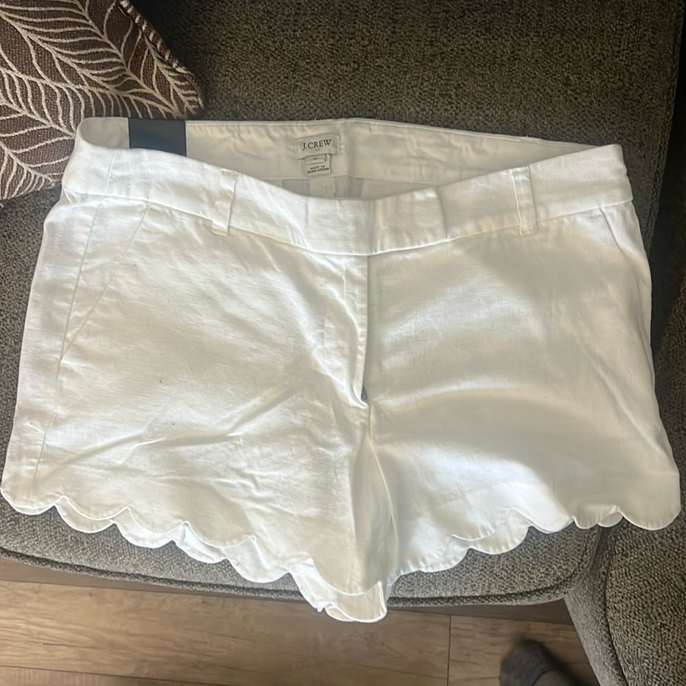 JCrew White Scalloped 4” Shorts NWT